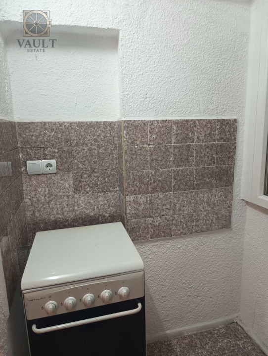 Apartament 3 camere - 5 minute metrou Costin Georgian