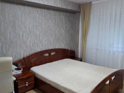 Apartament 4 camere - Politehnica - zona Lujerului