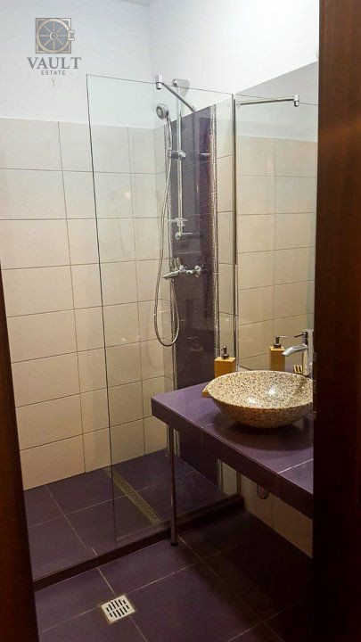 CASA 4 CAMERE - APROAPE DE LAC - PARADISUL VERDE  