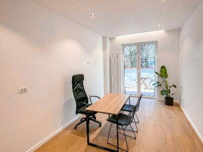 Apartament 4 camere - Loc de parcare / Terasa / Piata Victoriei