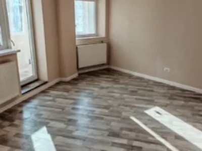 Apartament 3 camere - 5 MINUTE METROU APARATORII PATRIEI 