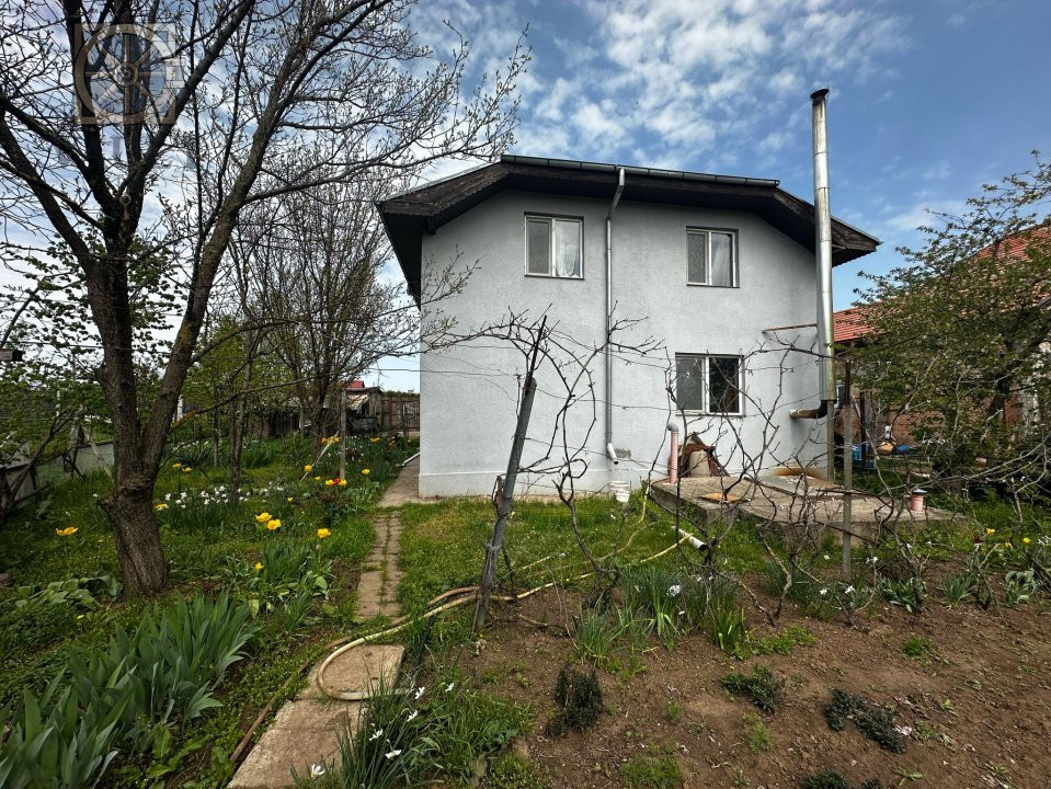 Casa/Villa Frumusani - 1000mp curte 