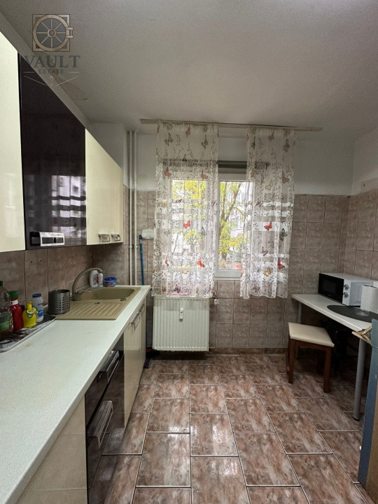 Apartament 4 camere - 3 minute de metrou - 5 minute de I.O.R