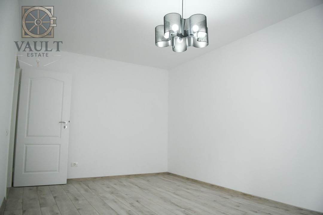 Apartament 3 camere - centrala proprie - Trafic Greu