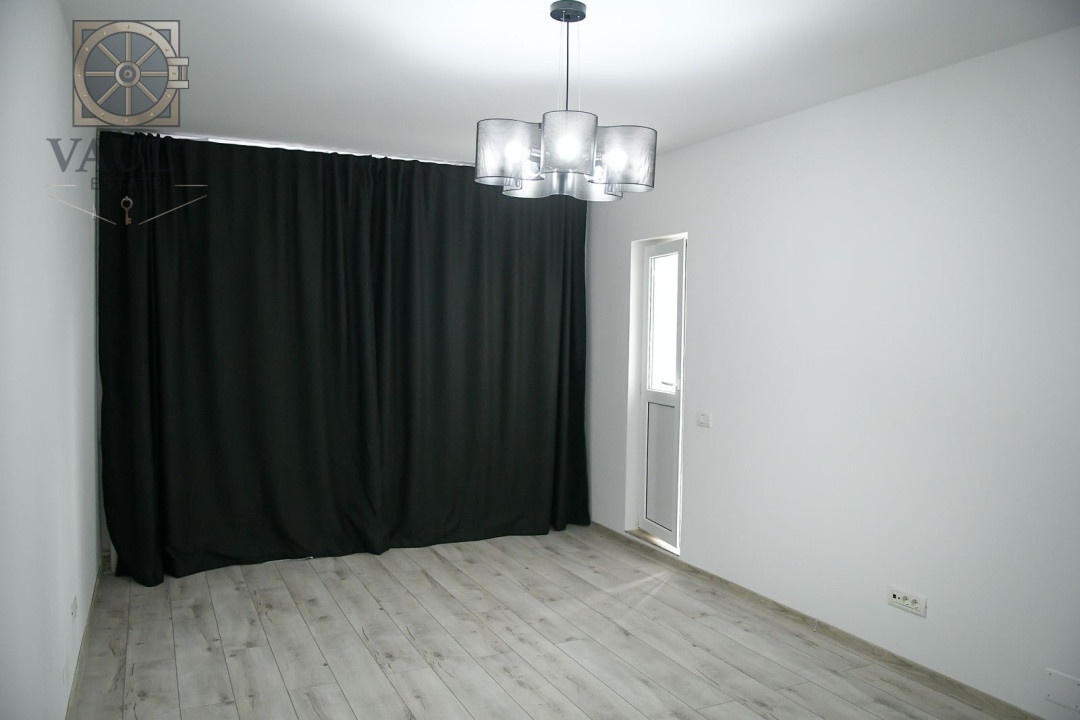 Apartament 3 camere - centrala proprie - Trafic Greu