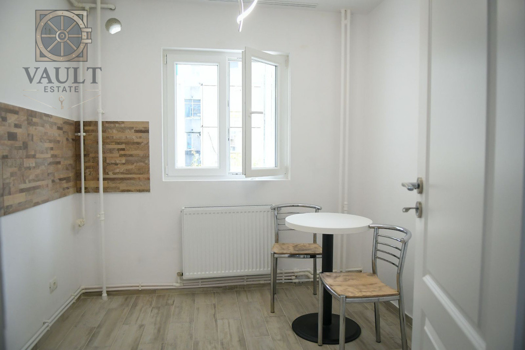 Apartament 3 camere - centrala proprie - Trafic Greu