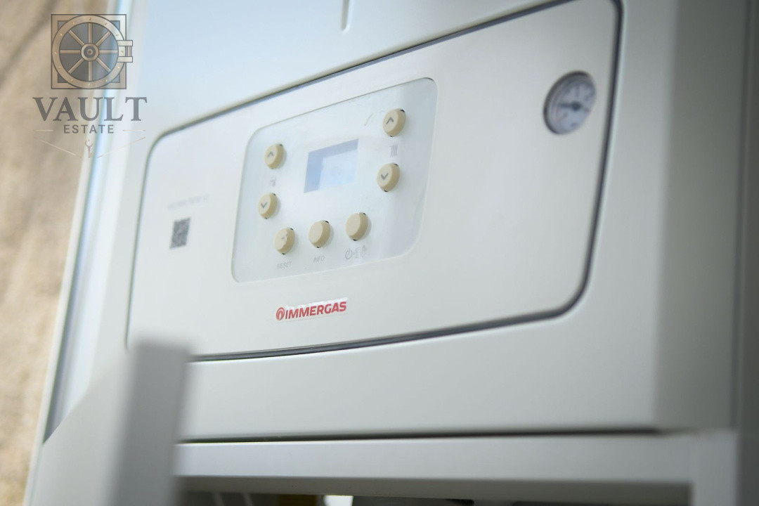 Apartament 3 camere - centrala proprie - Trafic Greu