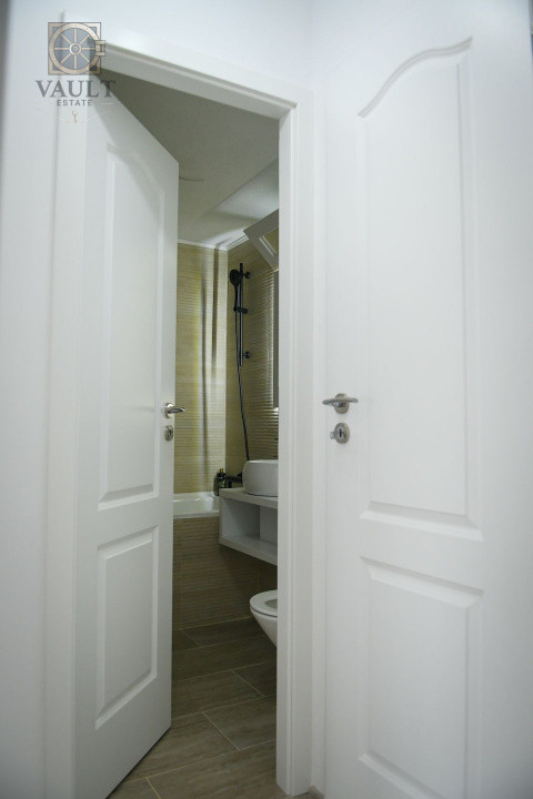 Apartament 3 camere - centrala proprie - Trafic Greu