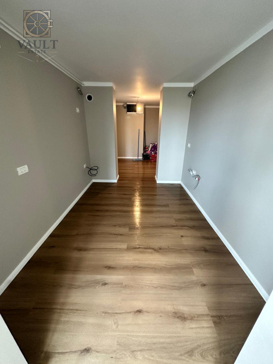 Apartament 4 camere - renovat, centrala proprie - Rahova