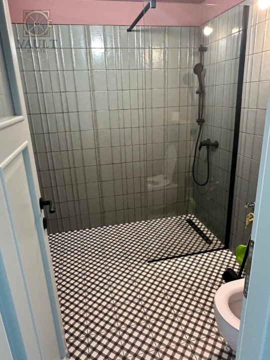 Apartament 4 camere - renovat, centrala proprie - Rahova