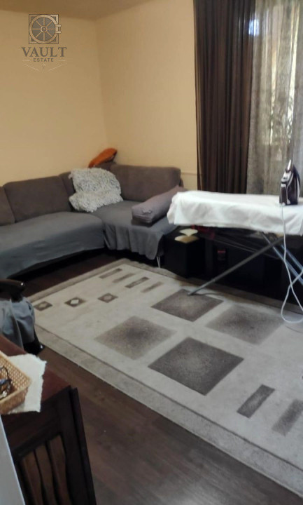 Apartament 4 camere - 3 balcoane - Rahova, Teius