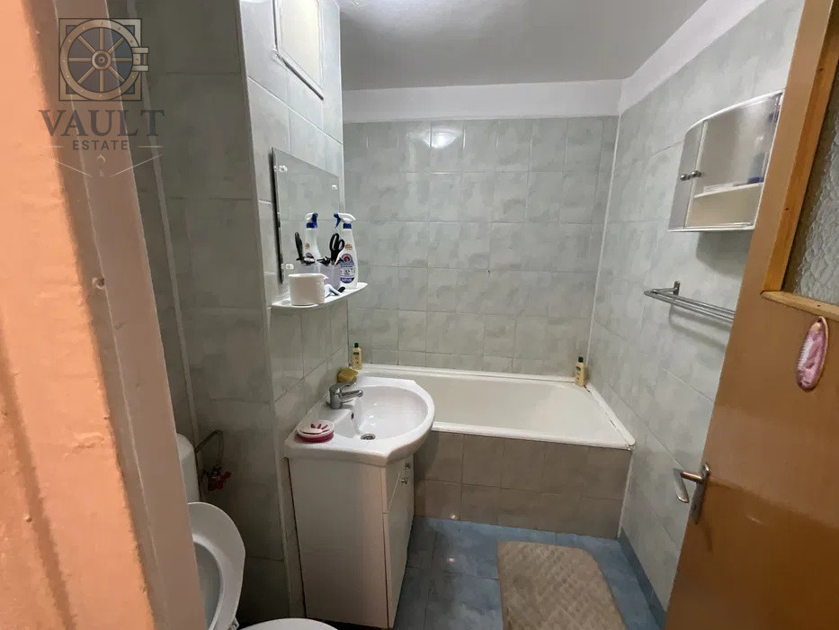 Apartament 4 camere - Rahova - Teius