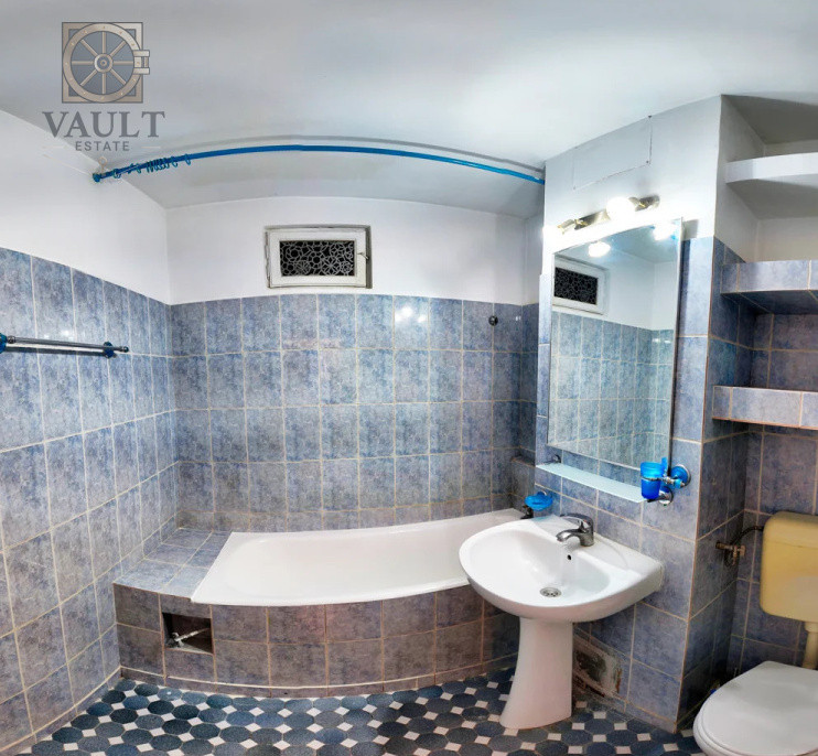 Apartament 4 camere - 300 m metrou Unirii