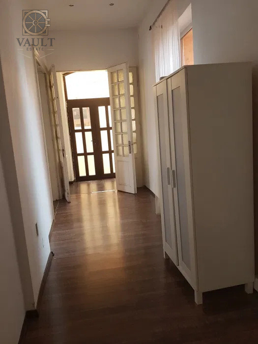 Apartament 3 camere in vila - Piata Regina Maria
