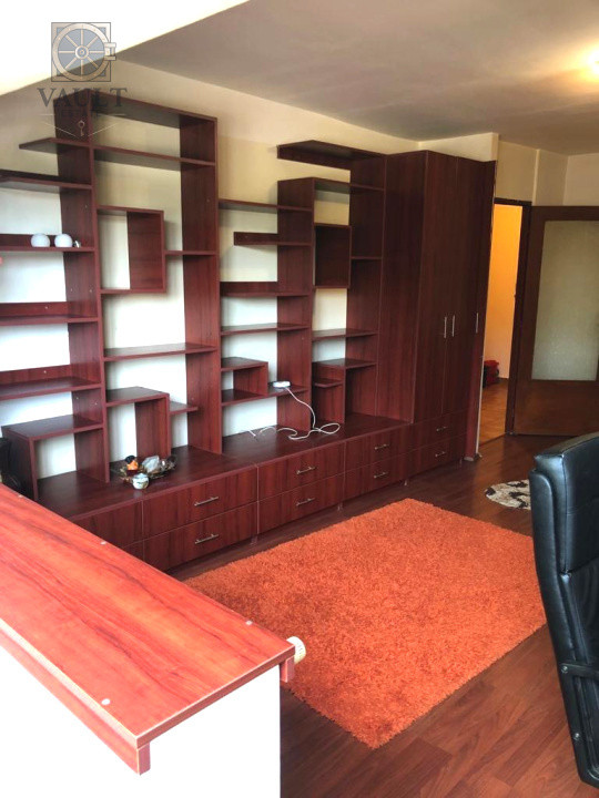 Garsoniera - centrala proprie - Trafic Greu