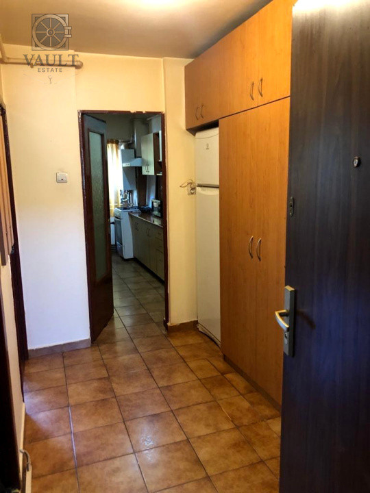 Garsoniera - centrala proprie - Trafic Greu