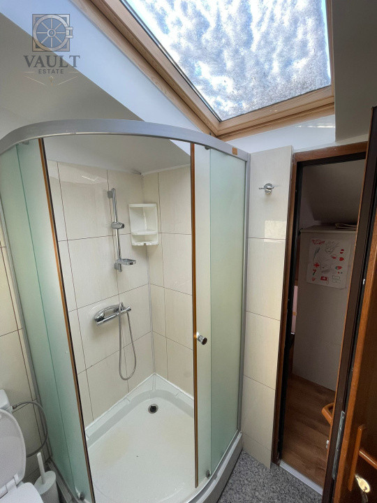 Apartament 3 camere - 3 minute metrou Aparatorii Patriei