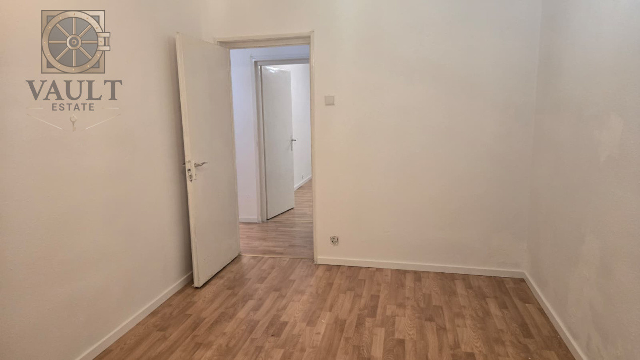 Apartament  3 camere - 3 BALCOANE - zona DRUMUL TABEREI 