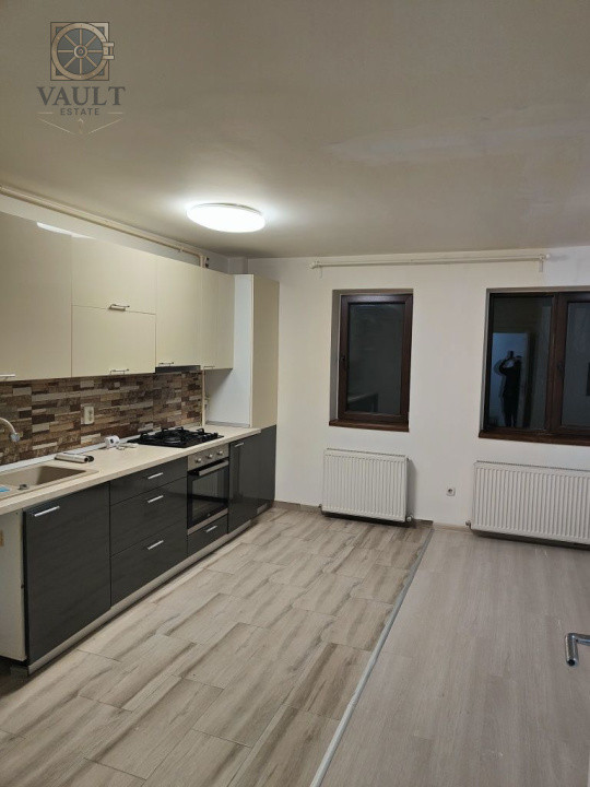 Apartartament 3 camere - FUNDENI  