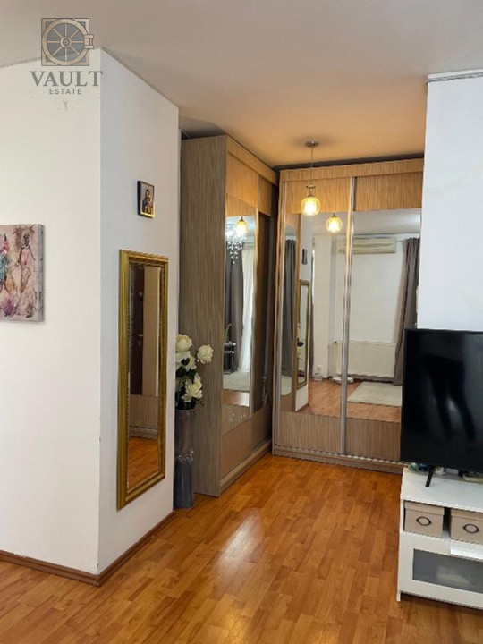 Apartament 2 camere-4 balcoane -7 minute de metrou 1 Decembrie 1918 