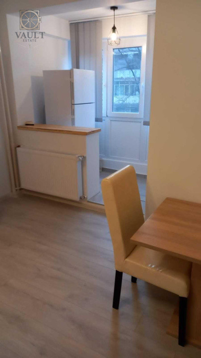 Garsoniera-renovata complet-5 minute de METROU COSTIN GIORGIAN