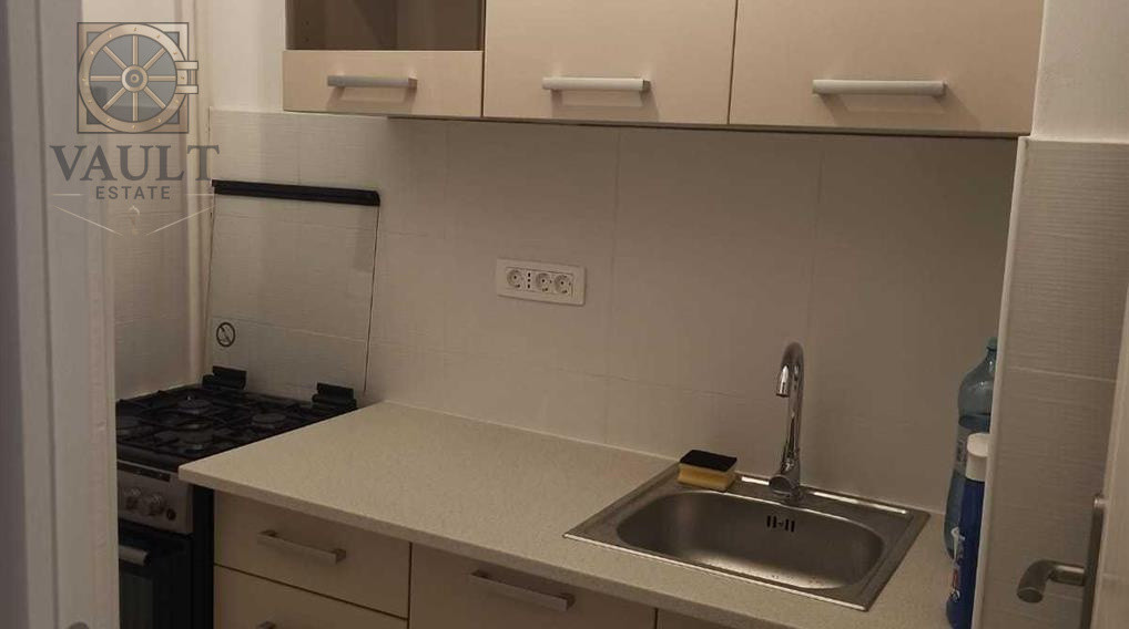 Garsoniera-renovata complet-5 minute de METROU COSTIN GIORGIAN