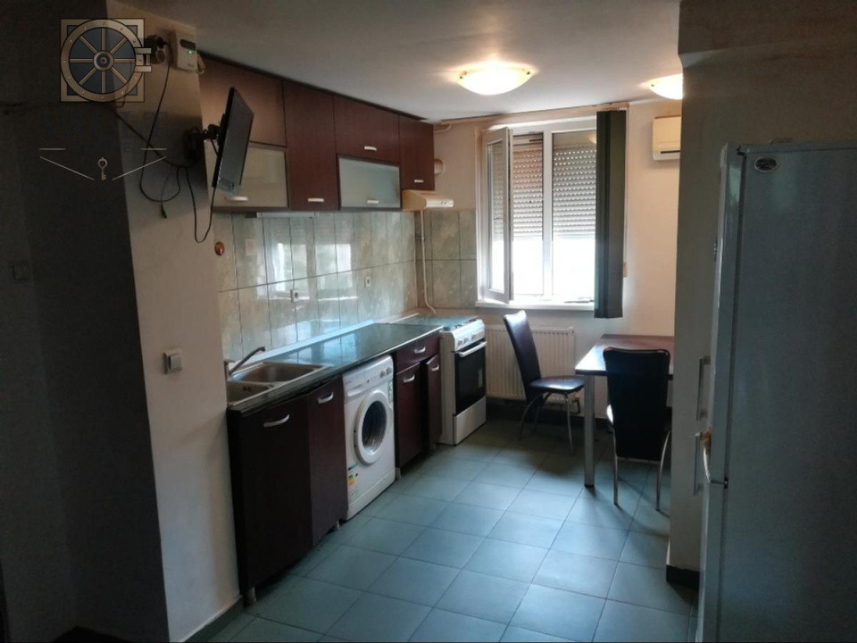 Apartament 3 camere-10 minute metrou 1 Decembrie 1918 