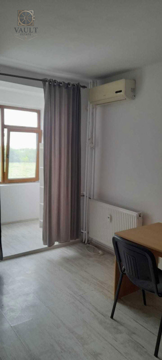 Garsoniera -4 minute metrou Titan 