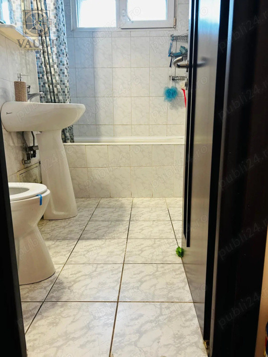 Apartament 3 camere -3 minute metrou Titan