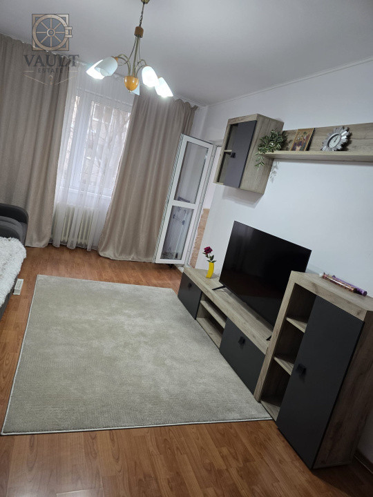 Apartament 3 camere - 5 minute pana la metrou Aparatorii Patriei 