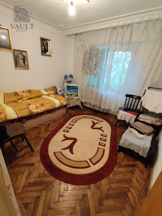 APARTAMENT 2 CAMERE-RAHOVA-MISCA PETRE-SEMIDECOMANDAT-ETAJ 1/8