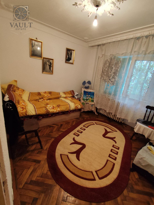 APARTAMENT 2 CAMERE-RAHOVA-MISCA PETRE-SEMIDECOMANDAT-ETAJ 1/8