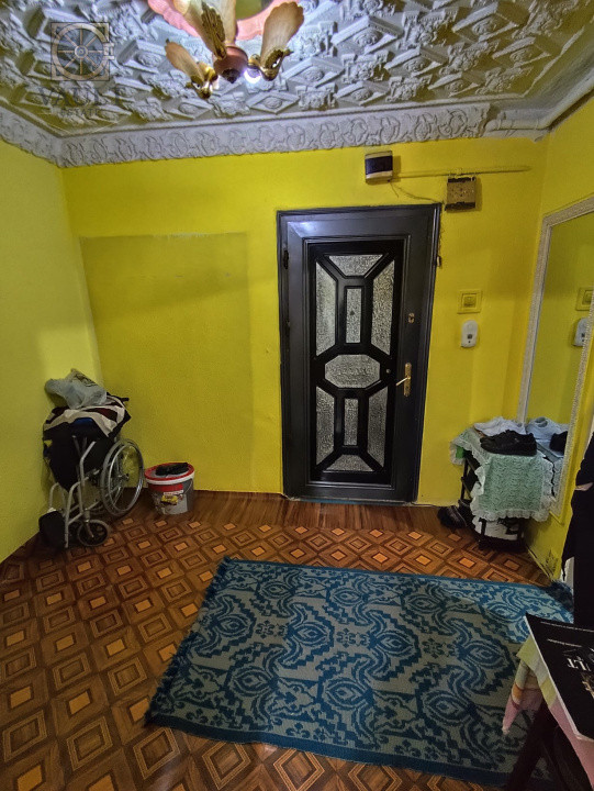 APARTAMENT 2 CAMERE-RAHOVA-MISCA PETRE-SEMIDECOMANDAT-ETAJ 1/8