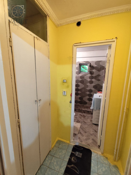 APARTAMENT 2 CAMERE-RAHOVA-MISCA PETRE-SEMIDECOMANDAT-ETAJ 1/8