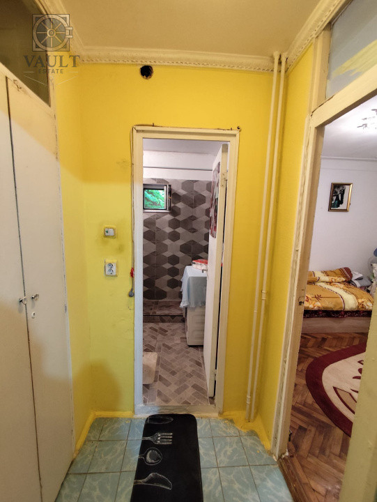 APARTAMENT 2 CAMERE-RAHOVA-MISCA PETRE-SEMIDECOMANDAT-ETAJ 1/8