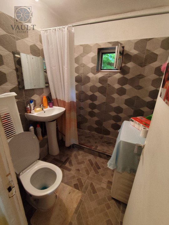 APARTAMENT 2 CAMERE-RAHOVA-MISCA PETRE-SEMIDECOMANDAT-ETAJ 1/8