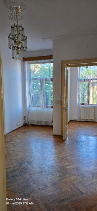 3 camere - 108 MP - Decomandat - Calea Calarasilor