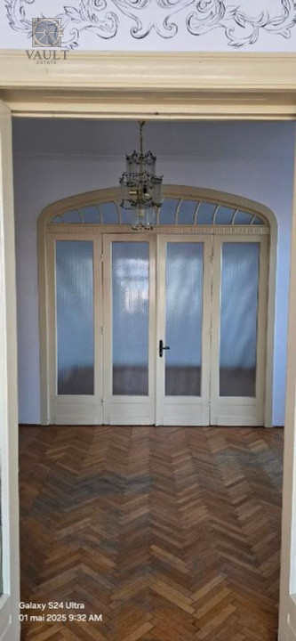 3 camere - 108 MP - Decomandat - Calea Calarasilor