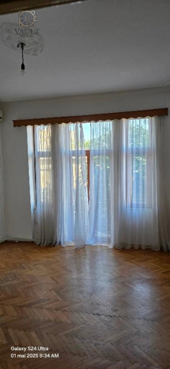 3 camere - 108 MP - Decomandat - Calea Calarasilor