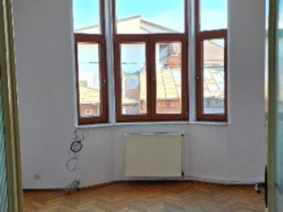 3 camere - 108 MP - Decomandat - Calea Calarasilor