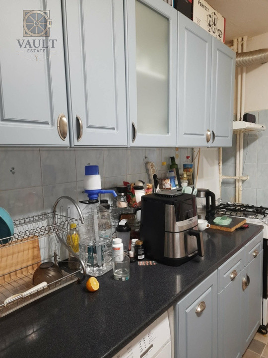 Apartament 4 camere - CENTRALA PROPRIE - APARATORII PATRIEI