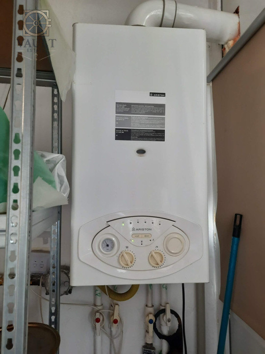 Apartament 4 camere - CENTRALA PROPRIE - APARATORII PATRIEI