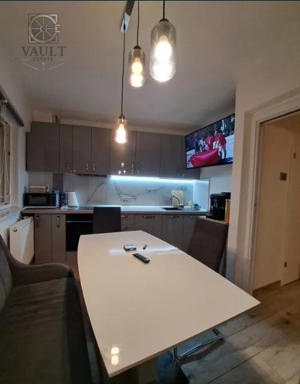 Apartament 3 camere - BLOC ANVELOPAT - zona DRISTOR