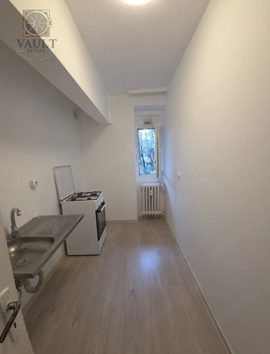 Garsoniera - Bloc Mixt - zona Brancoveanu