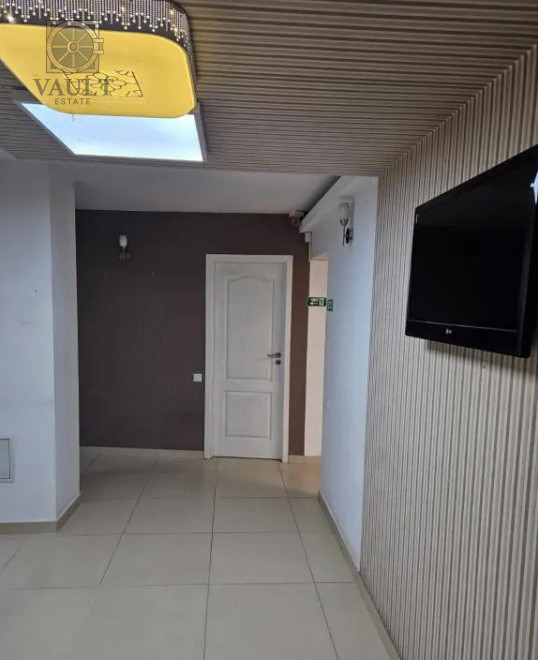 Apartament 4 camere - CENTRALA PROPRIE - zona APARATORII PATRIEI 