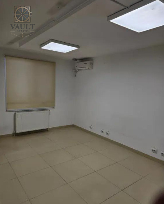 Apartament 4 camere - CENTRALA PROPRIE - zona APARATORII PATRIEI 