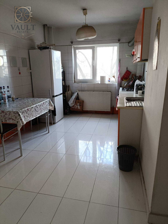 Apartament 3 Camere - 2 Bai - Etaj 2 - Bulevardul Chisinau