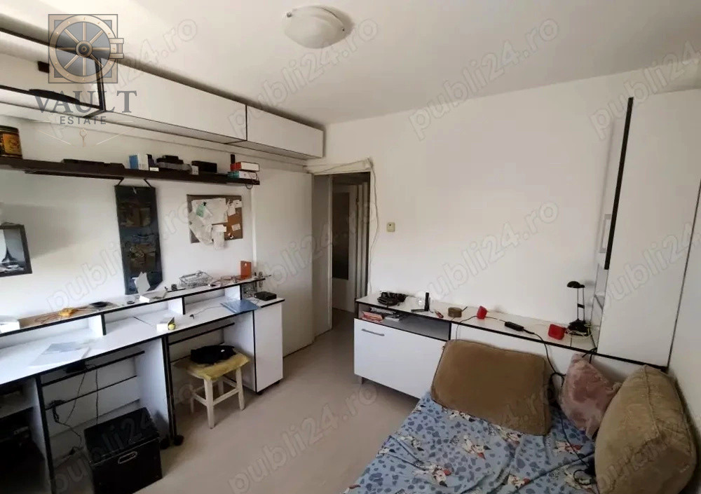 Apartament 3 camere - zona 1 Decembrie 1918