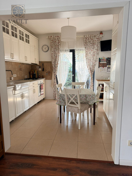 Vila 4 camere - Jacuzzi - Tunari