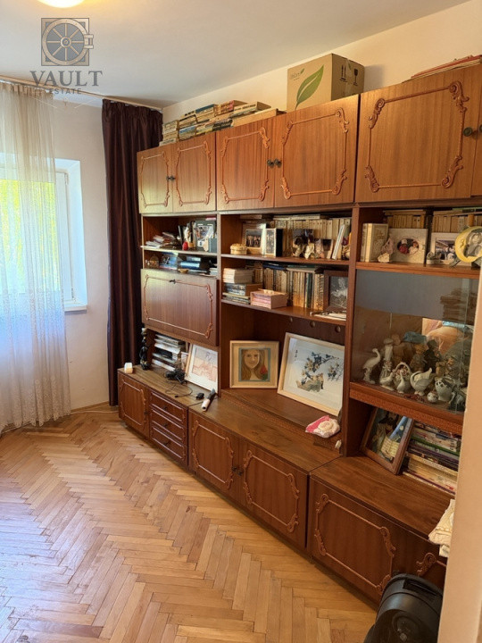 APARTAMENT 4 CAMERE - ETAJ INTERMEDIAR 4/8 - CRANGASI